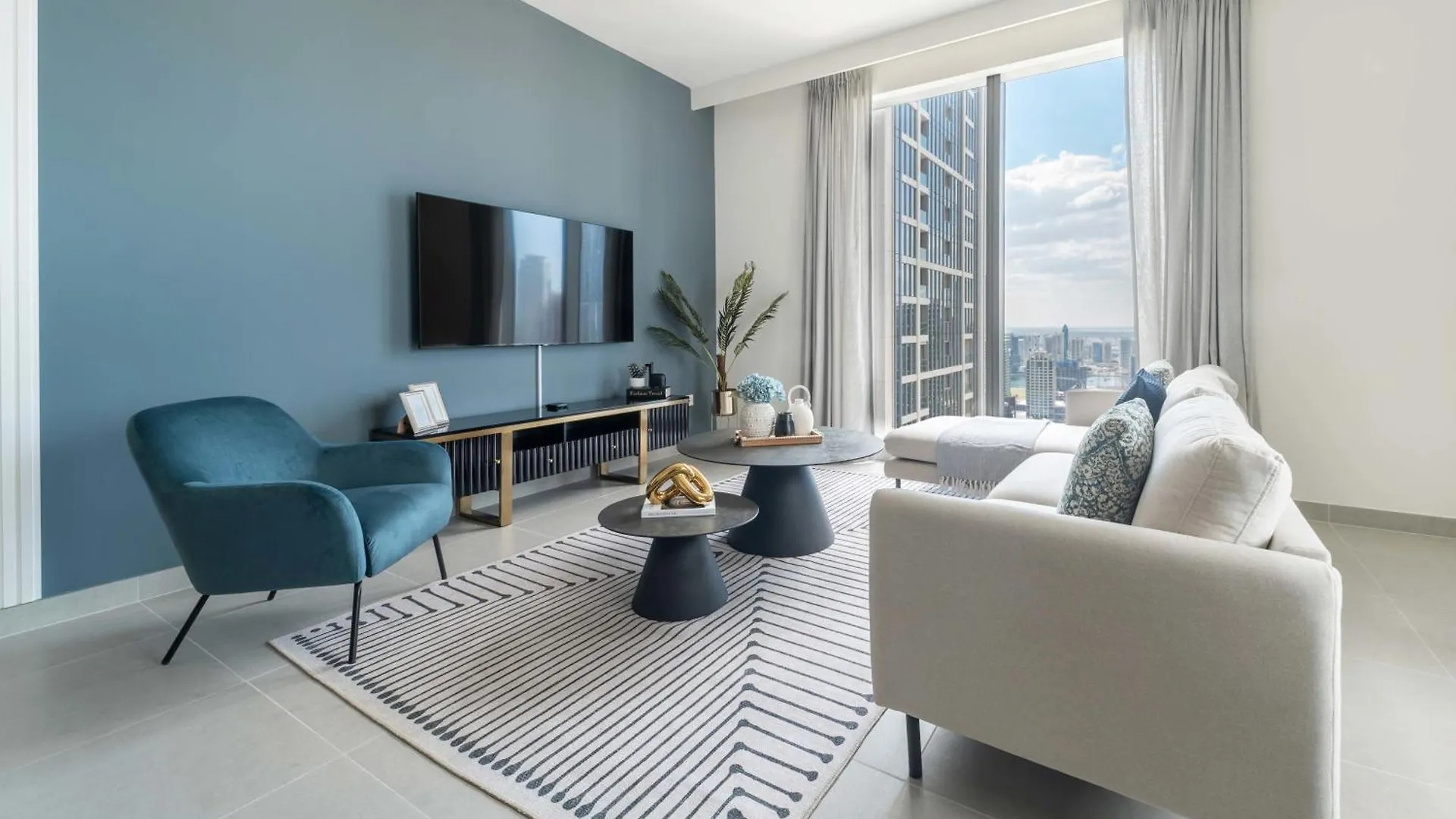 Frank Porter - Forte Tower 1 Dubai Apartment